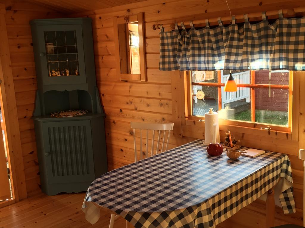 Stuga Vid Hedenaesets Stencafe Exterior foto
